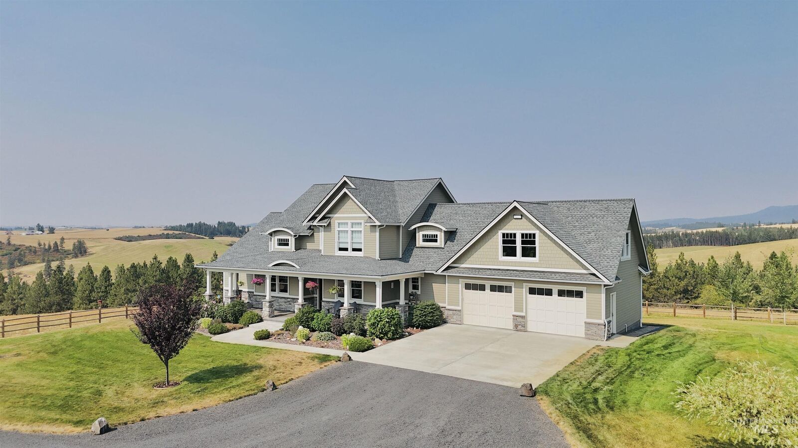 Property Photo: 1726 Little Bear Ridge Rd ID 83871