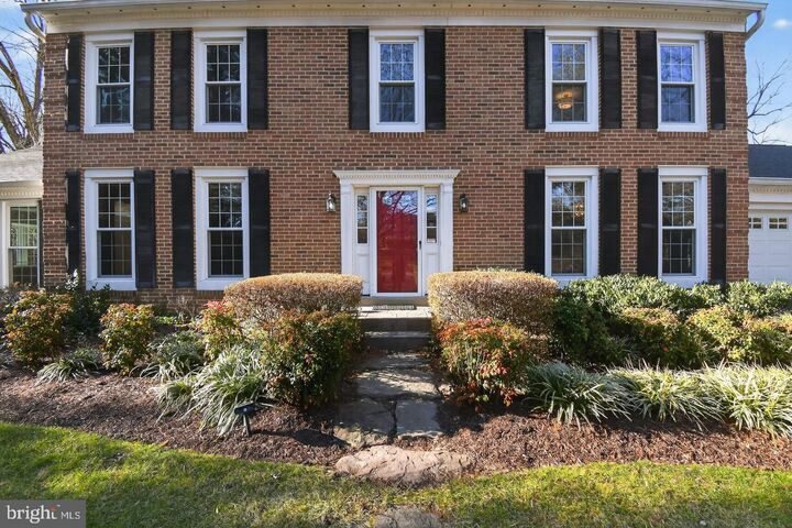 Property Photo:  1302 Clayborne House Court  VA 22101 