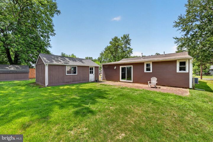 Property Photo:  33 Stagecoach Road  NJ 08088 
