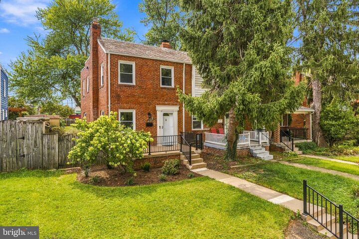 Property Photo:  911 Varnum Street NE  DC 20017 