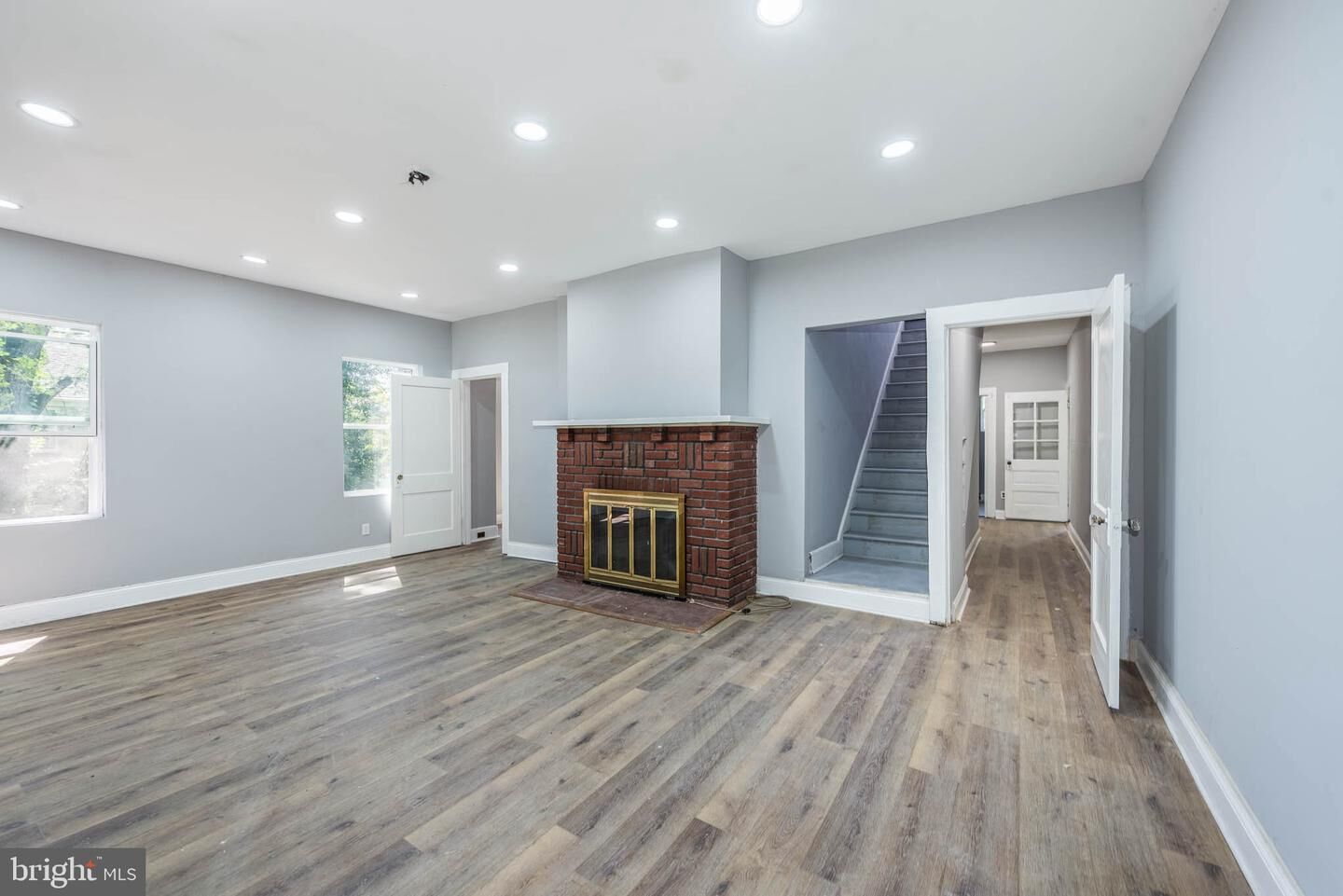 Property Photo: 10 S Belle Grove Road MD 21228