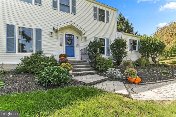 Property Photo: 980 Wind Song Road PA 19382