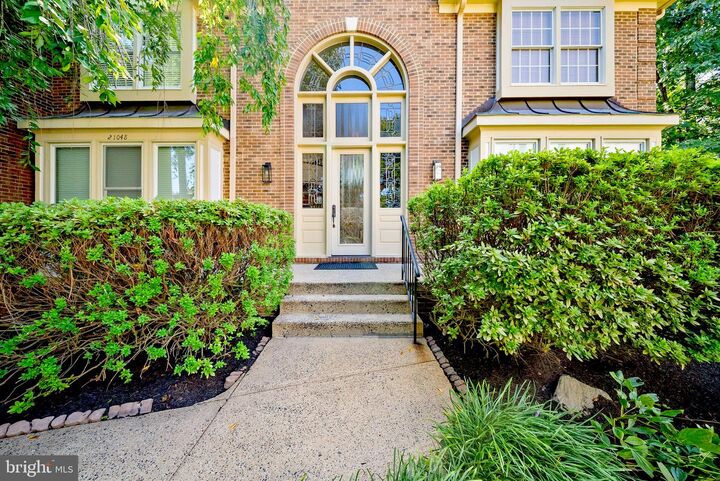 Property Photo: 21048 Starflower Way VA 20147