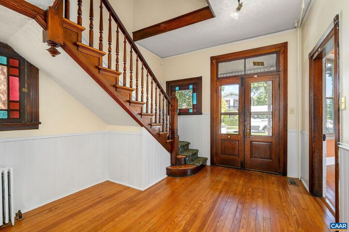 Property Photo:  922 Jefferson St E  VA 22902 