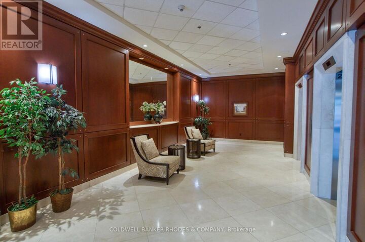 Property Photo:  200 Rideau Street 1901  ON K1N 5Y1 