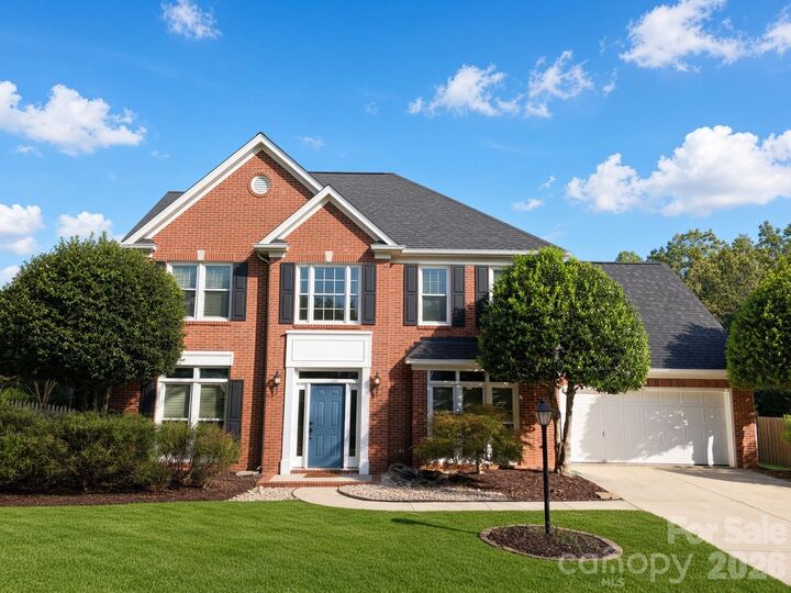 Property Photo:  1606 Thornblade Ridge Drive  NC 28105 