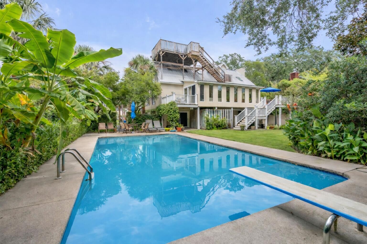 Property Photo:  1655 Middle Street  SC 29482 