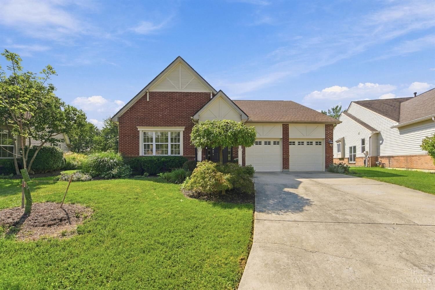 Property Photo:  6955 Hunters Close  OH 45039 