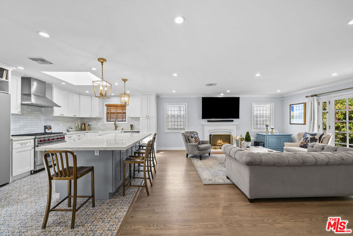 Property Photo: 4311 Laurelgrove Ave CA 91604
