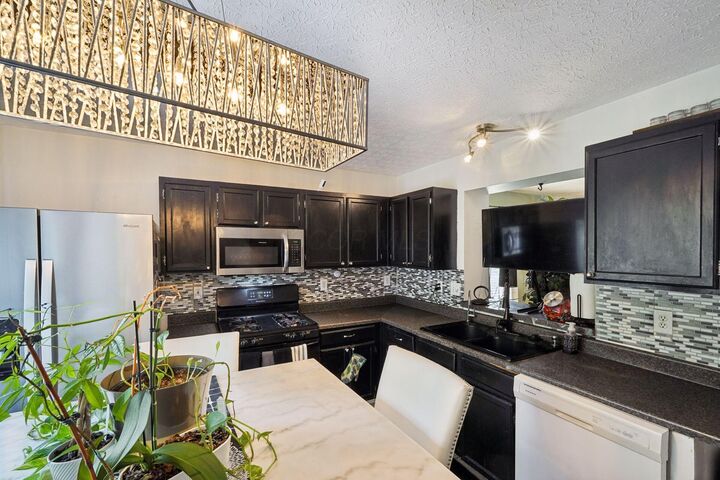 Property Photo:  2962 Remington Ridge Road  OH 43232 
