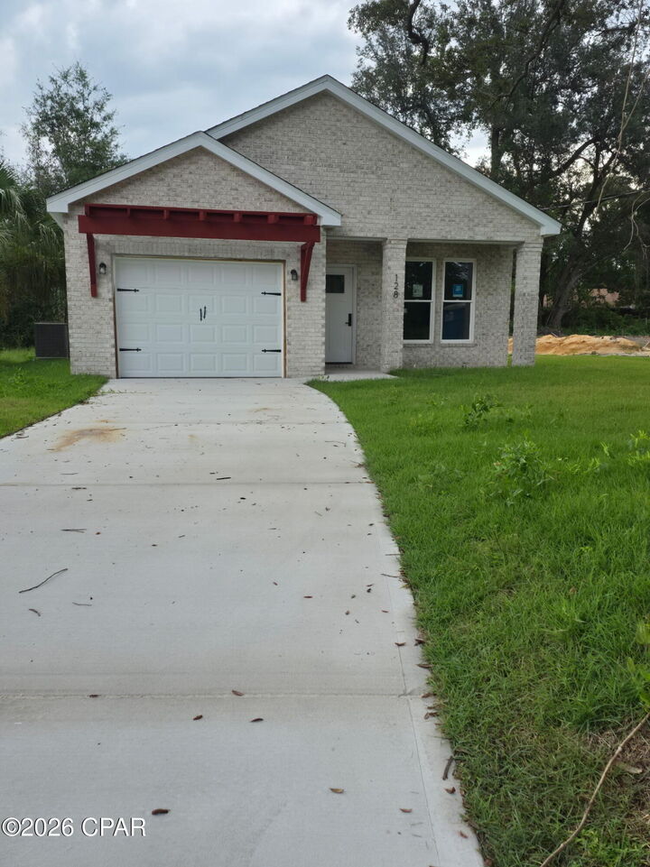 Property Photo: 128 Central Avenue FL 32401