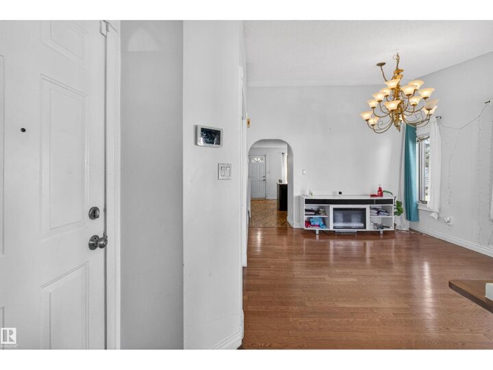 Property Photo:  9007 169 Av NW  AB T5Z 2X5 
