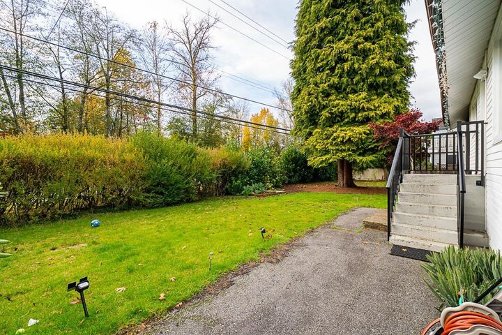 Property Photo:  11205 78A Avenue  BC V4C 1P4 