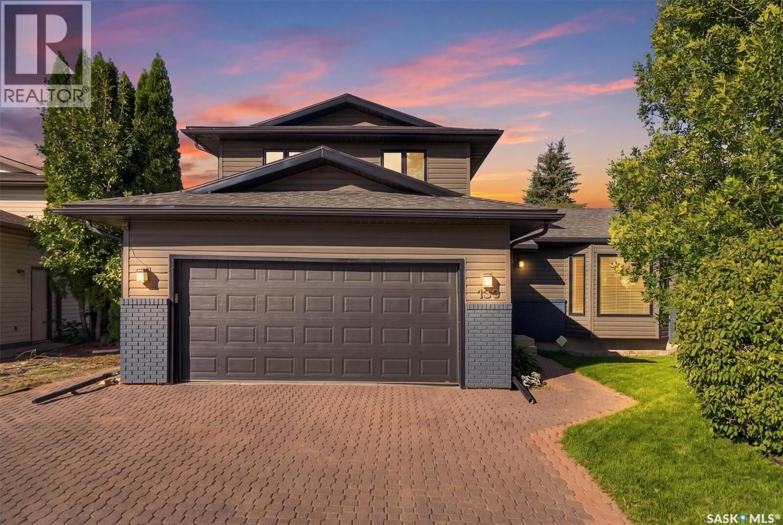 Property Photo:  139 Neusch Crescent  SK S7K 7V4 