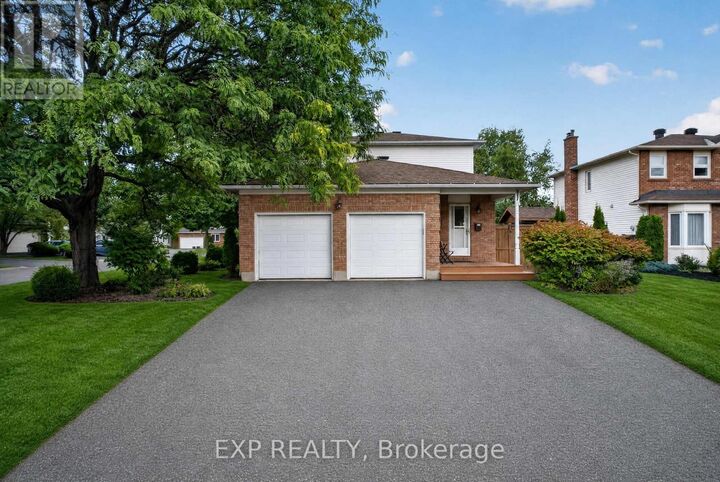 Property Photo:  1531 Michaelsem Street  ON K1C 4T6 