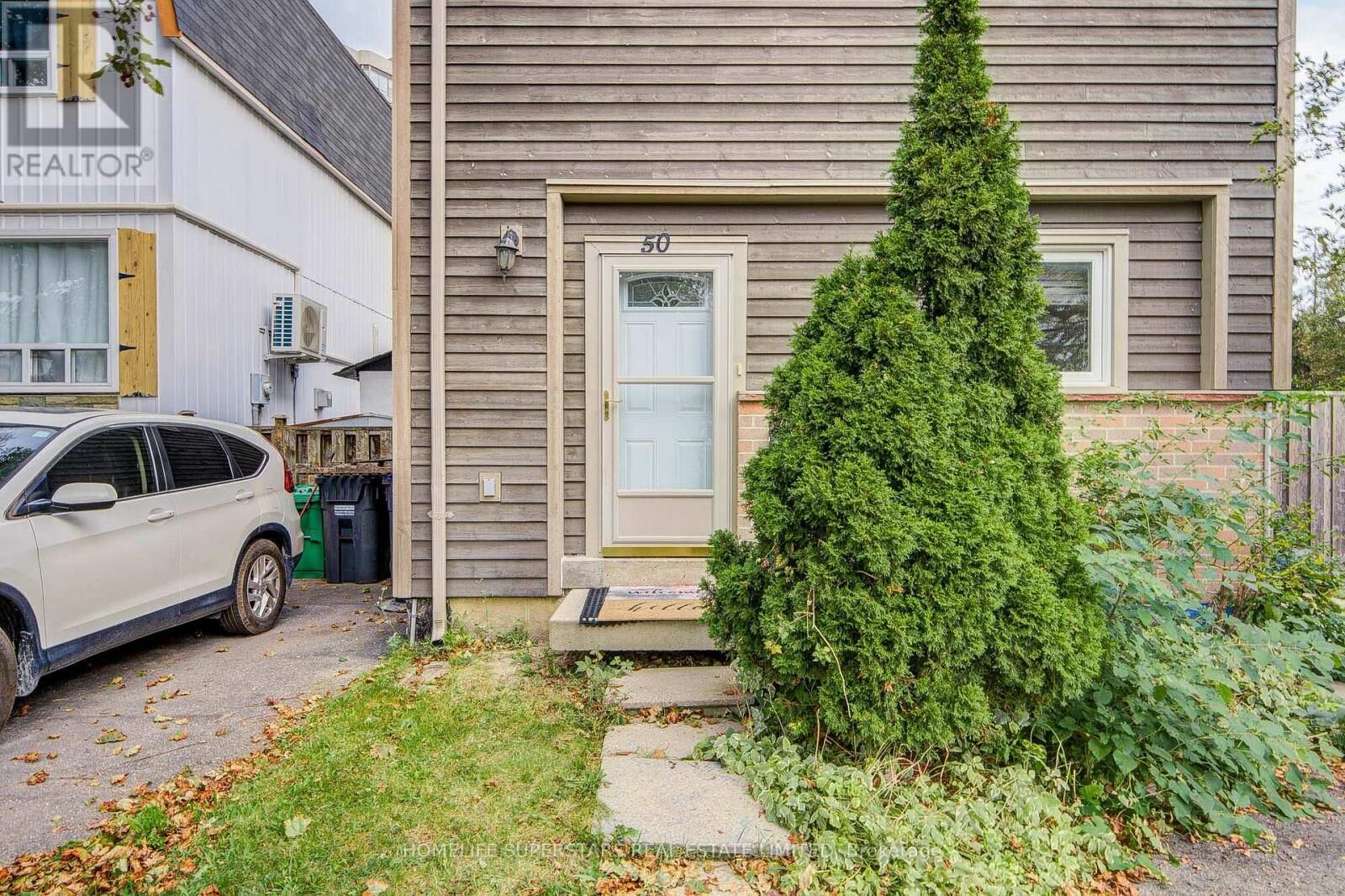 Property Photo: 50 Hoskins Square ON L6S 2N6