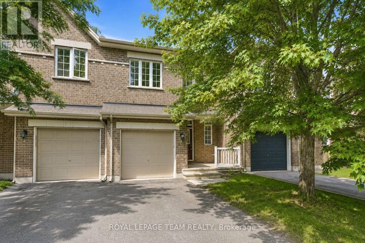 Property Photo:  239 Tandalee Crescent  ON K2M 0A2 