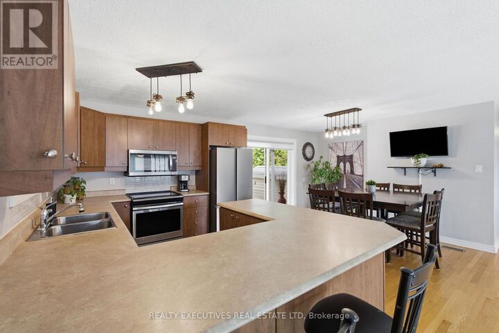Property Photo:  175 Roxanne Street  ON K0A 1N0 
