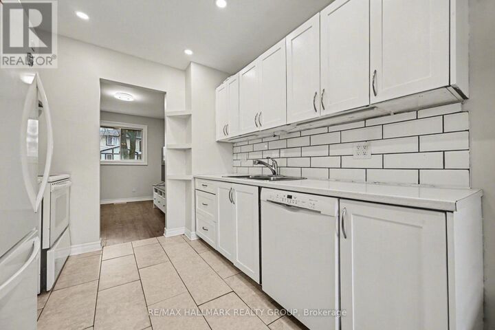Property Photo:  6 Wolfgang Drive  ON K2J 1T1 