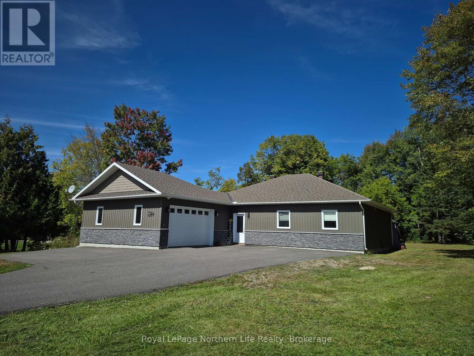 Property Photo:  329 Poplar Street  ON P0H 1V0 