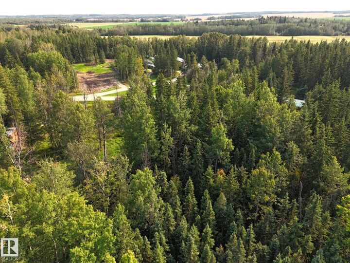 Property Photo:  36 9002 Hwy 16  AB T0E 2M0 