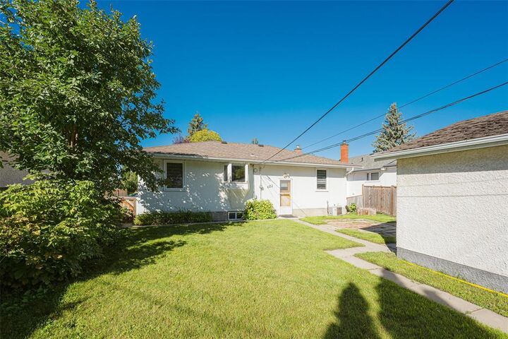Property Photo: 682 Centennial Street MB R3N 1R2