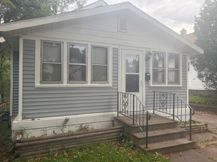 Property Photo:  512 Nina Avenue  WI 54403 