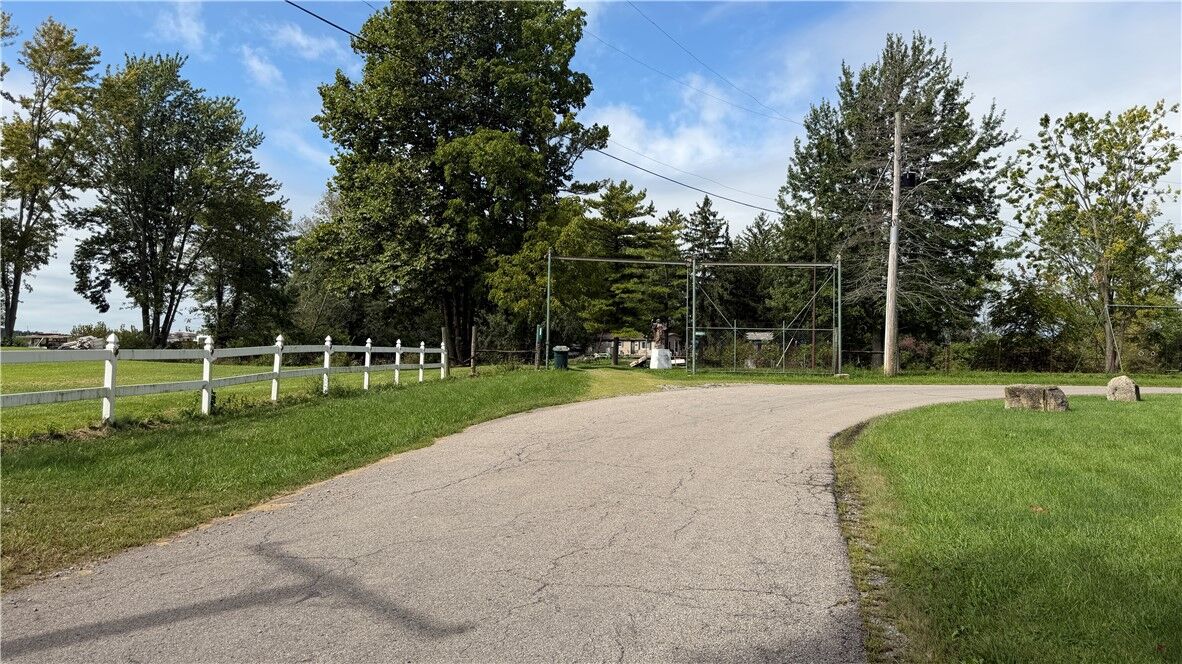 Property Photo:  203 Sunnyside Avenue  OH 43348 