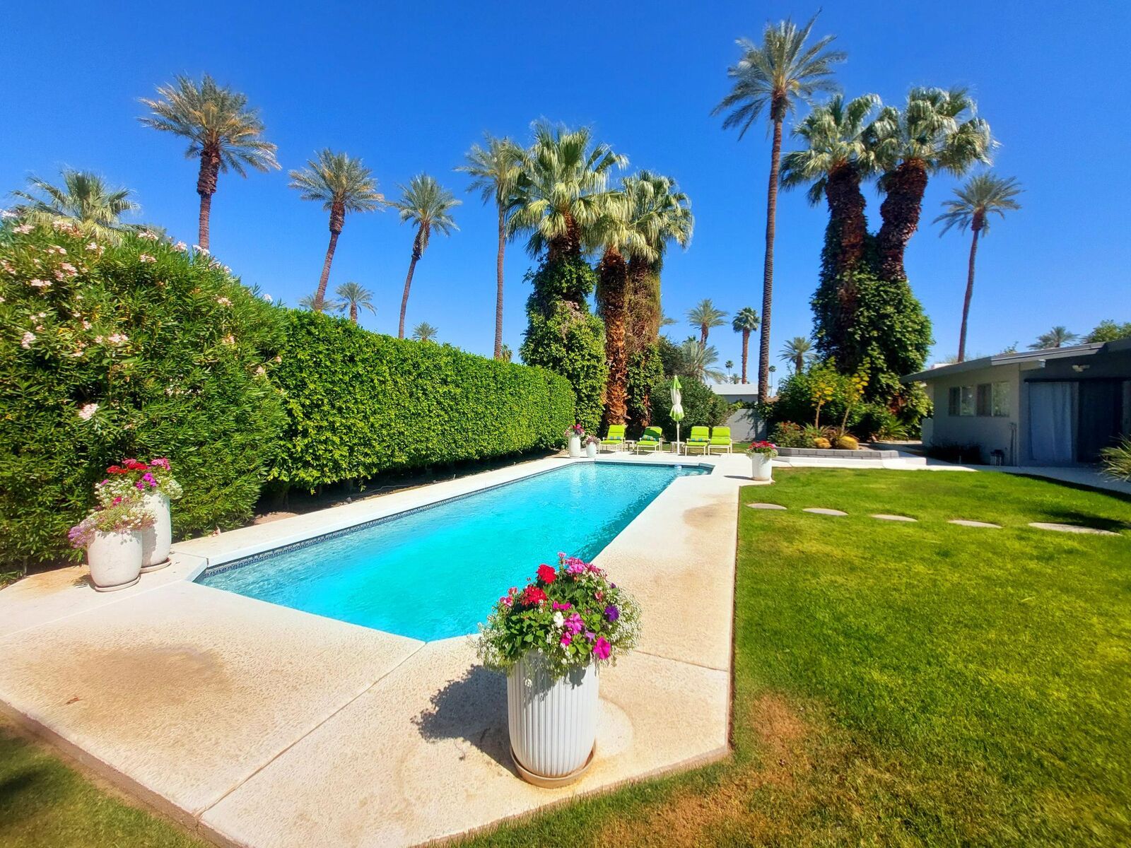 Property Photo:  75452 Palm Shadow  CA 92210 