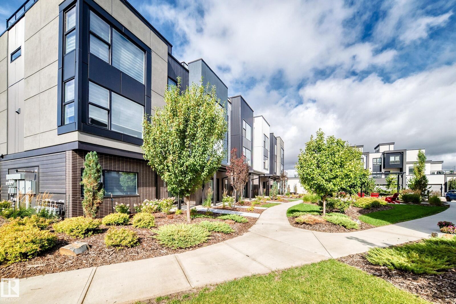 Property Photo:  5 Rondeau Drive 63  AB T8N 7X8 