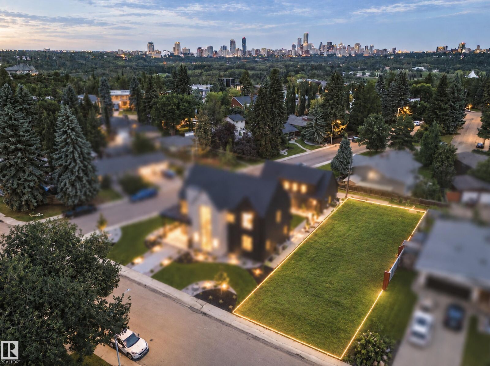 Property Photo:  9131 141 Street NW  AB T5R 0L5 