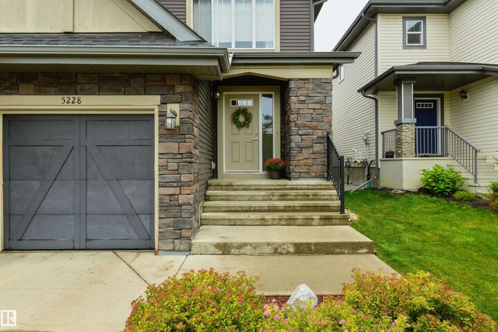 Property Photo:  5228 20 Avenue SW  AB T6X 1V6 