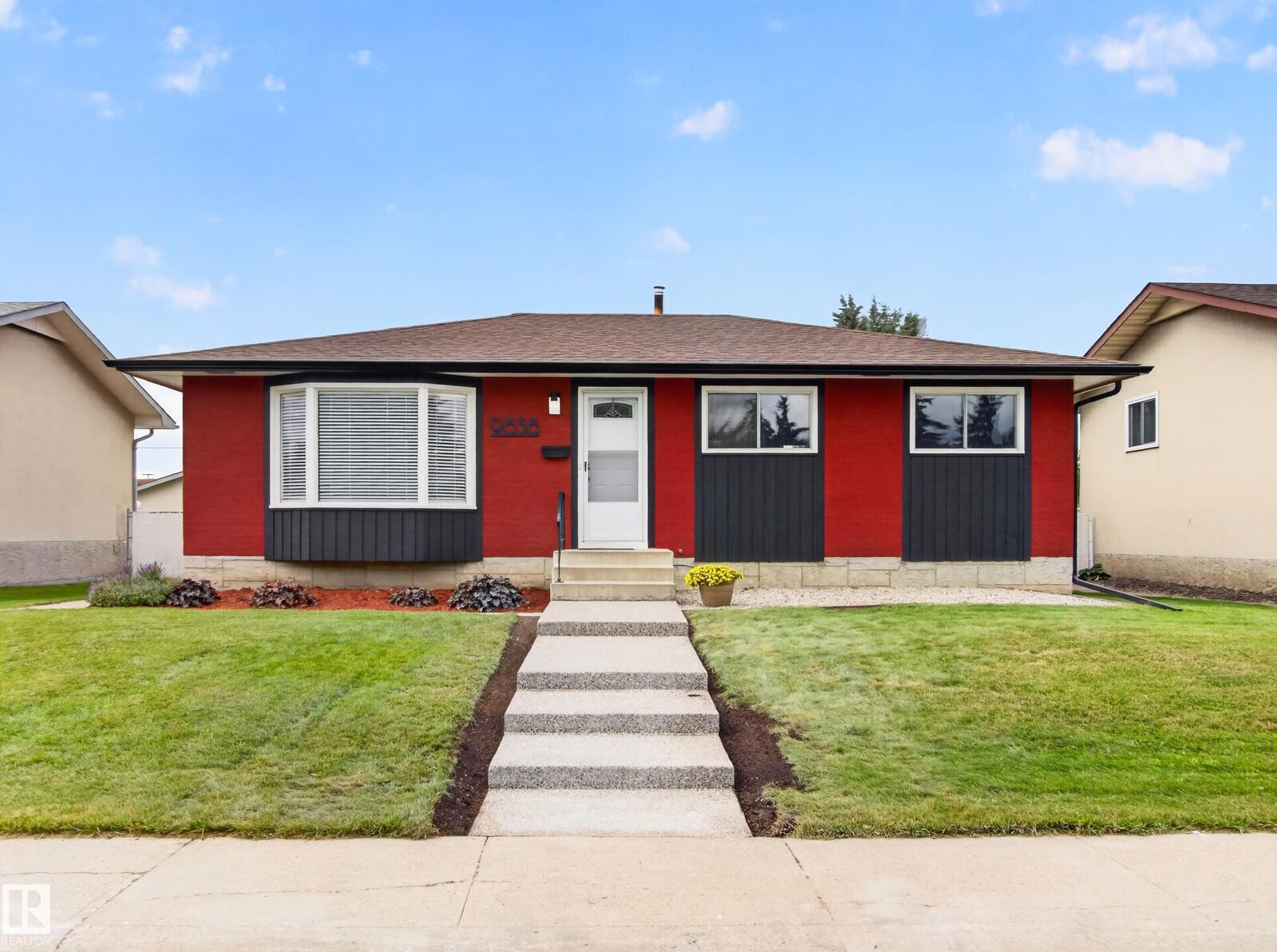 Property Photo:  9836 169 Street NW  AB T5P 3X4 
