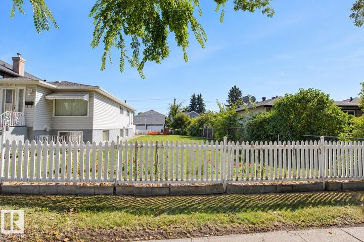 Property Photo:  10337 80 Street NW  AB T6A 3J3 
