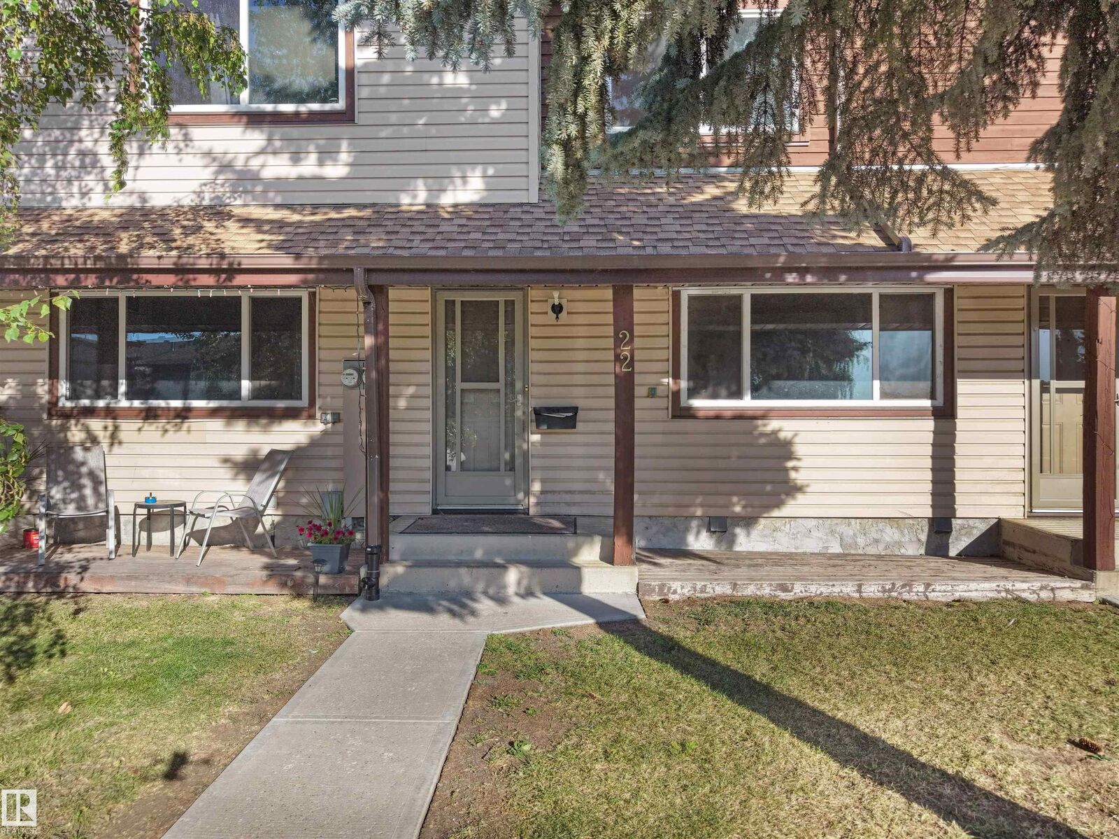 Property Photo:  13833 30 Street NW 22  AB T5Y 2B2 