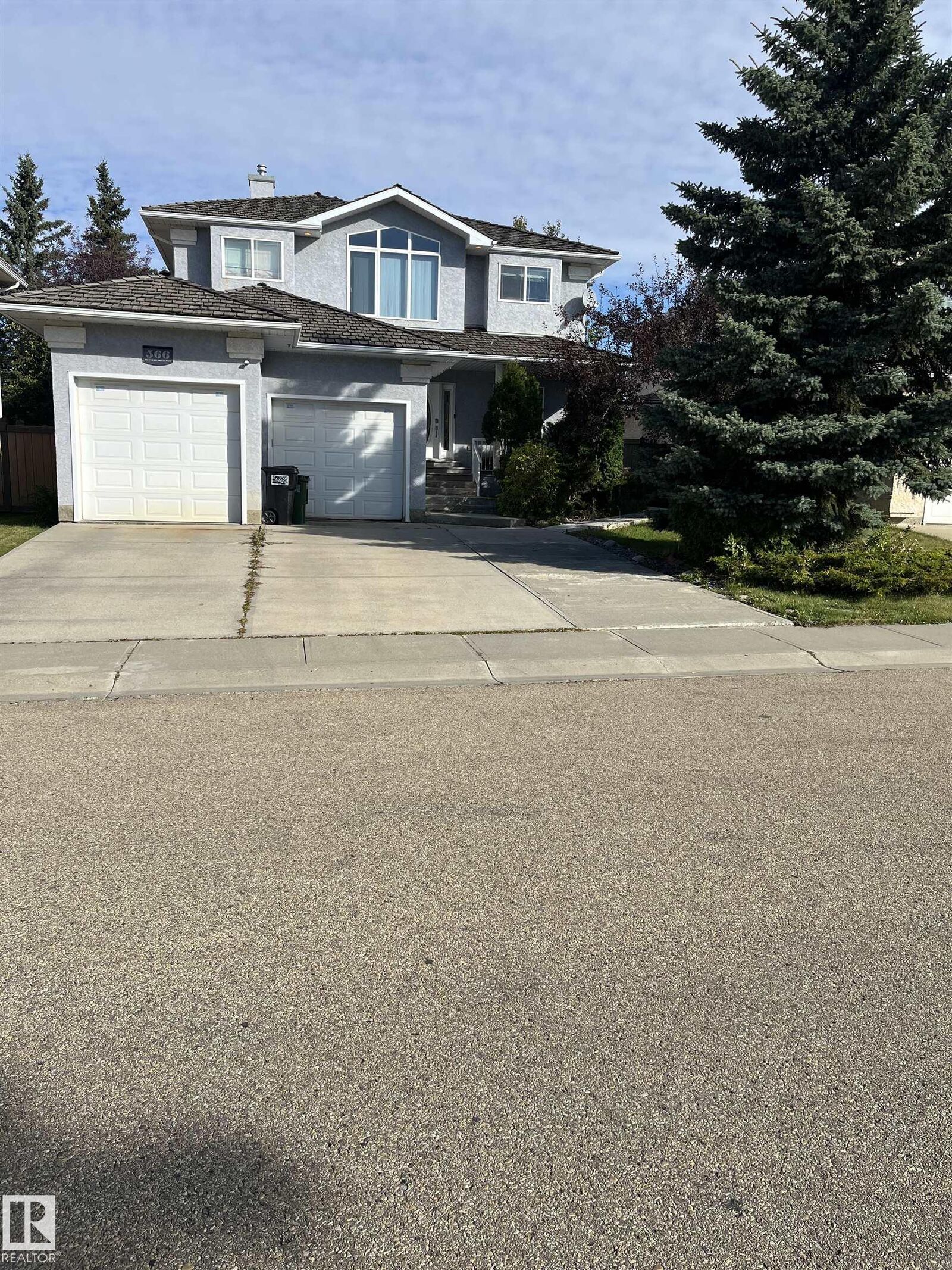 Property Photo:  566 Butterworth Way NW  AB T6R 2P6 