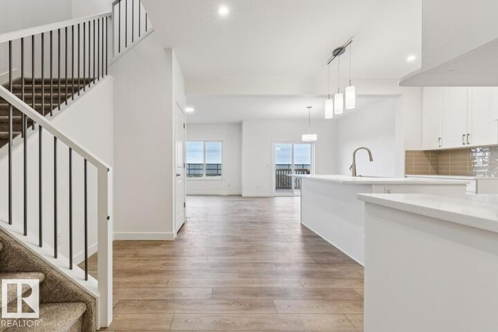 Property Photo:  91 Rosa Crescent  AB T8N 5T2 