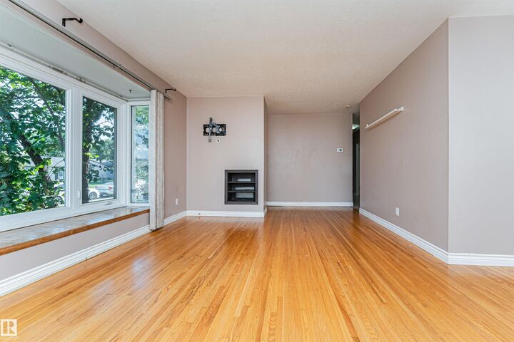 Property Photo: 8610 157 Street NW AB T5R 2A5