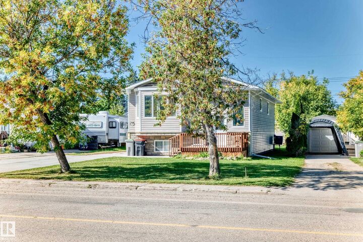 Property Photo:  5226 52 Street  AB T0C 2P0 