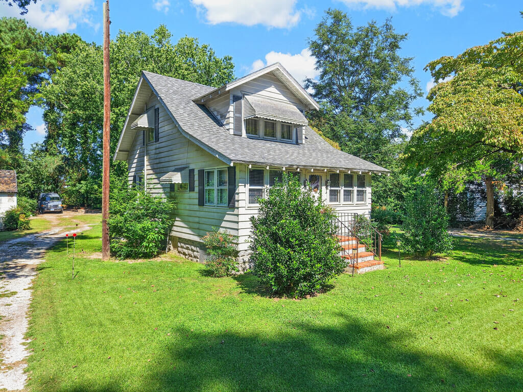 Property Photo:  16472 Metompkin Rd  VA 23308 