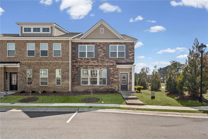 Property Photo: 3006 Chene Place GA 30097