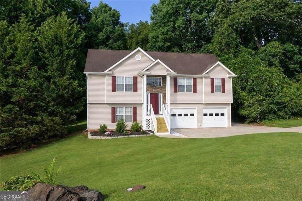 Property Photo: 114 Waterbury Lane GA 30517
