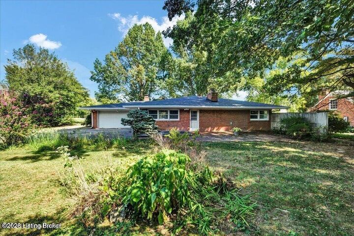 Property Photo: 2706 Lime Kiln Ln KY 40222