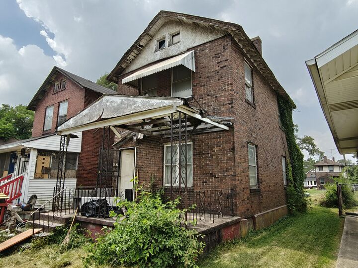 Property Photo:  216 Ellsworth Street  IN 46404 