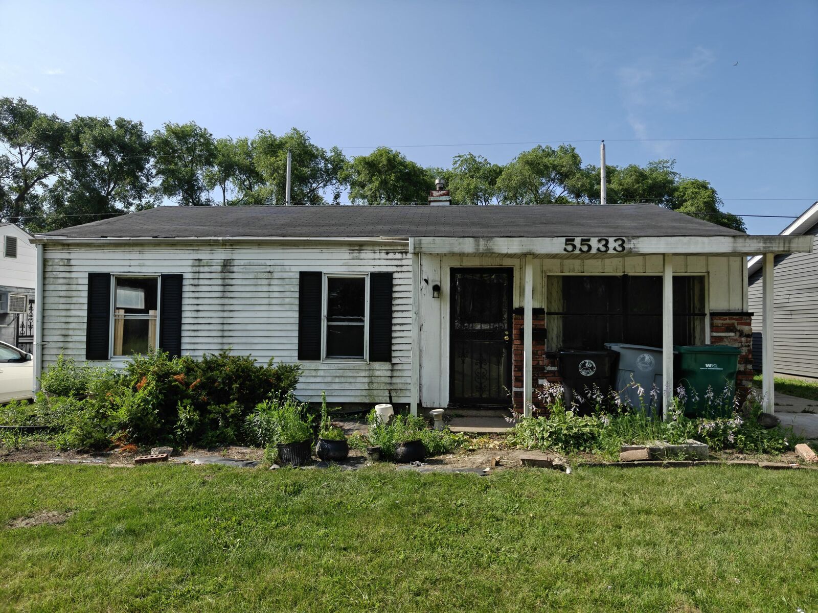 Property Photo:  5533 E 13th Place  IN 46403 
