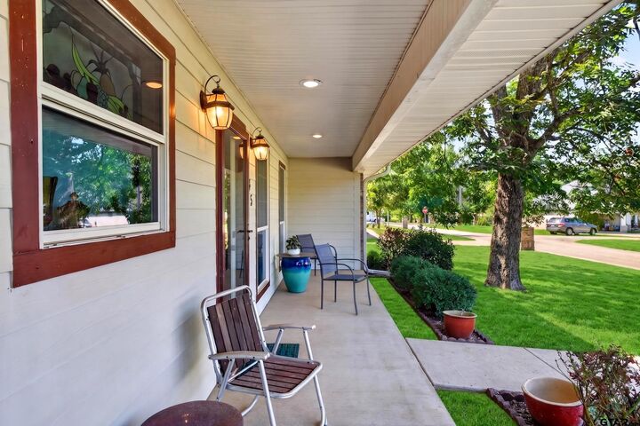 Property Photo:  445 Crystal Ave  TX 75785 