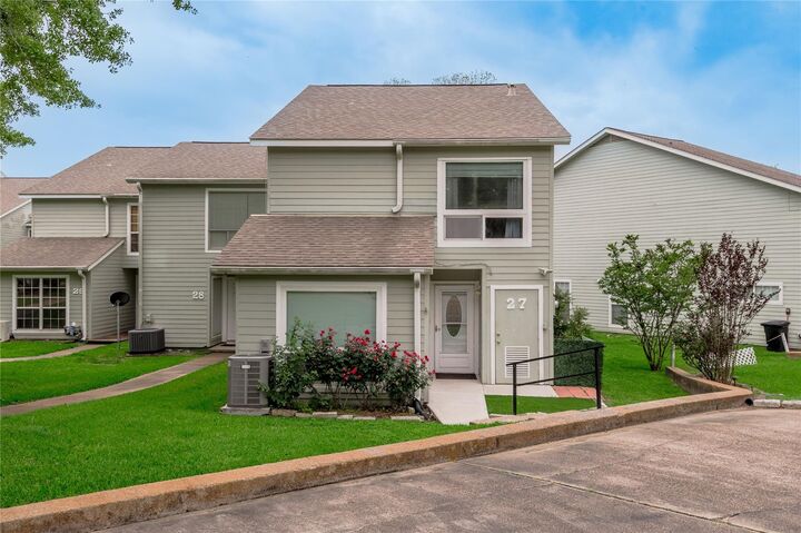 Property Photo: 400 Echo Lane 27 TX 77351
