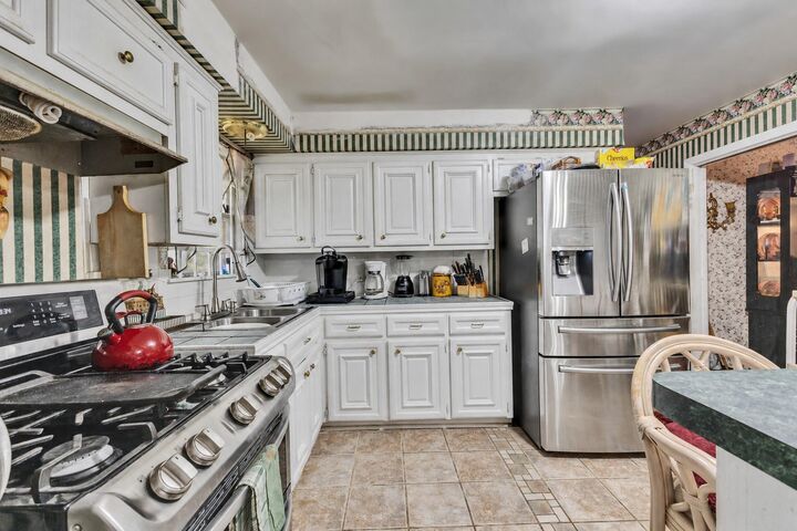 Property Photo:  6051 Willow Glen Drive  TX 77033 