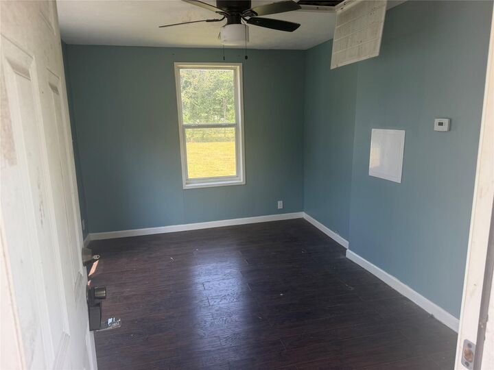 Property Photo:  1506 W Talmadge St Road  TX 77511 