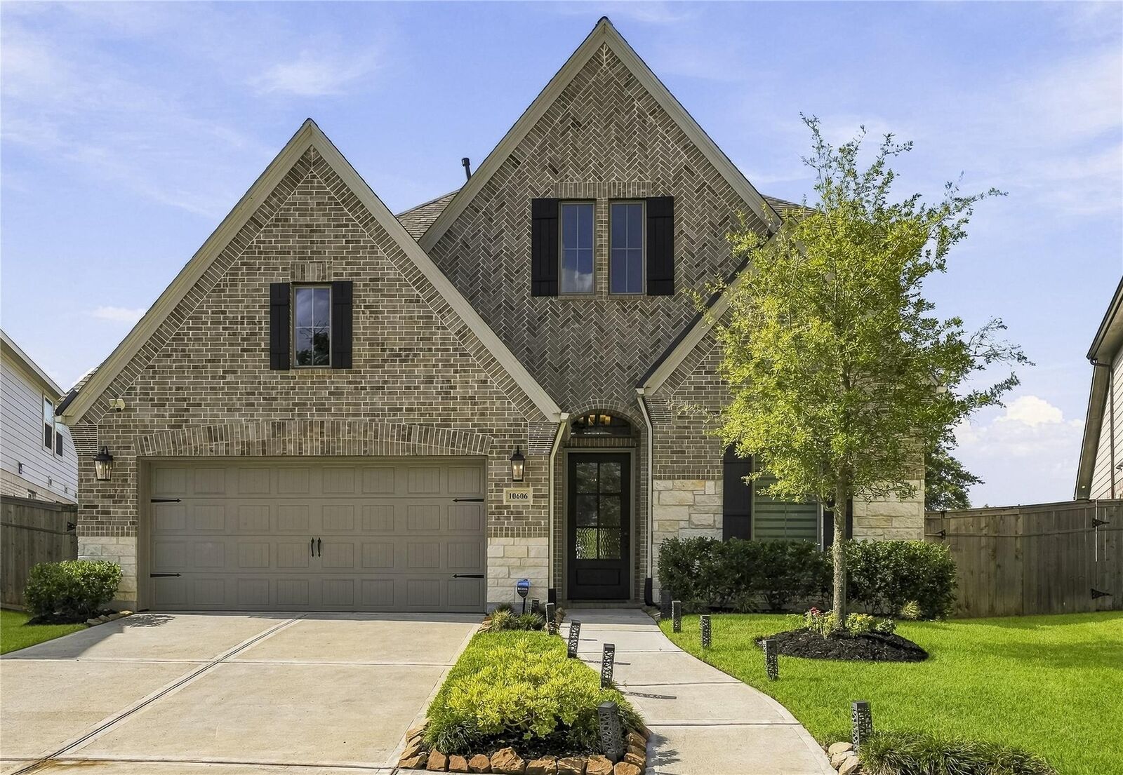 Property Photo: 10606 Novy Grove Drive TX 77459